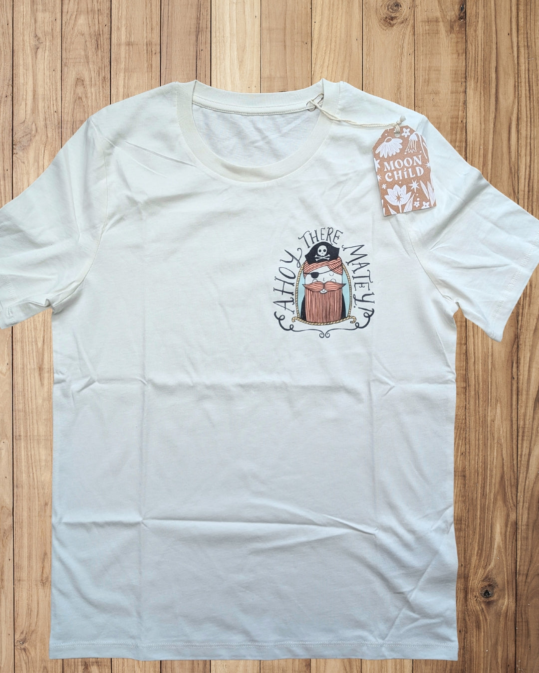 LIGHT CREAM PIRATE DESIGN TEE - 9-10 years
